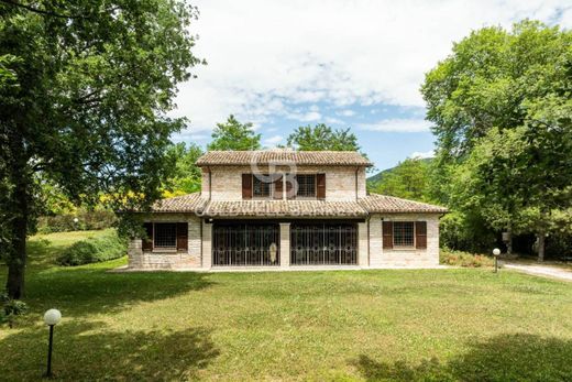 منزل ريفي ﻓﻲ Acqualagna, Provincia di Pesaro e Urbino