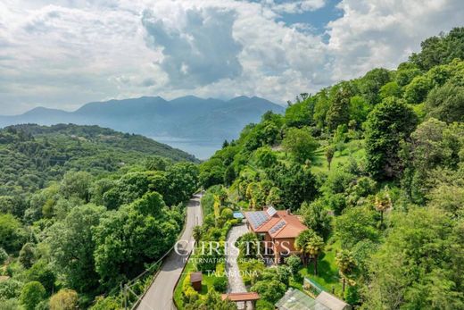 Villa in Dumenza, Provincia di Varese