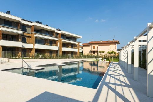 Apartment in Desenzano del Garda, Provincia di Brescia