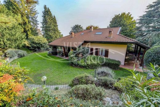 Villa in Proserpio, Provincia di Como
