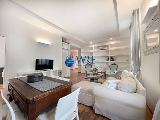 Apartment / Etagenwohnung in Rom, Latium