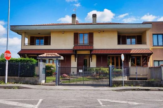 Villa en Vimercate, Provincia di Monza e della Brianza