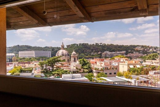 阁楼  罗马市, 罗马省