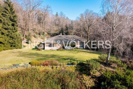 ﻓﻴﻼ ﻓﻲ Luvinate, Provincia di Varese