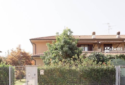 Terraced house in Bussero, Milan