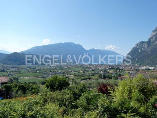 Участок, Riva del Garda, Provincia autonoma di Trento