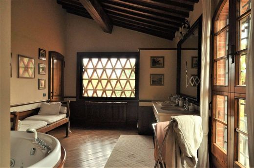 Country House in Fucecchio, Florence