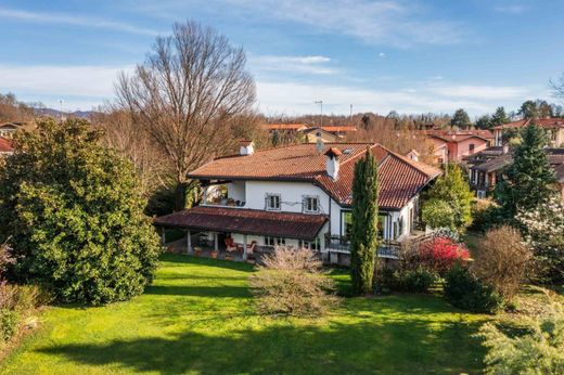 Villa in Bosisio Parini, Provincia di Lecco