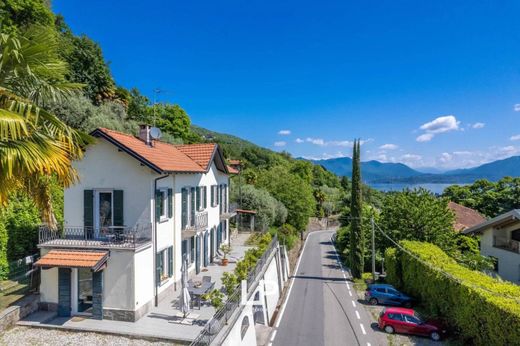 Villa a Lesa, Novara