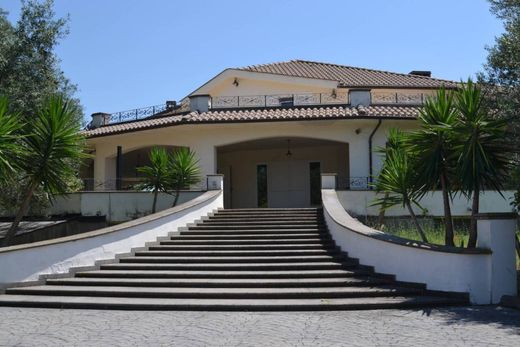 Villa a Canino, Viterbo