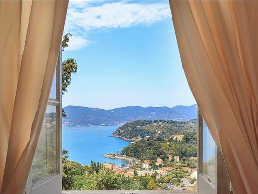 Villa Lerici, La Spezia ilçesinde
