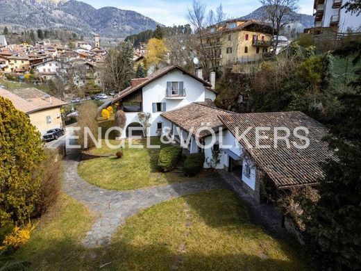 Villa in Cavalese, Trient