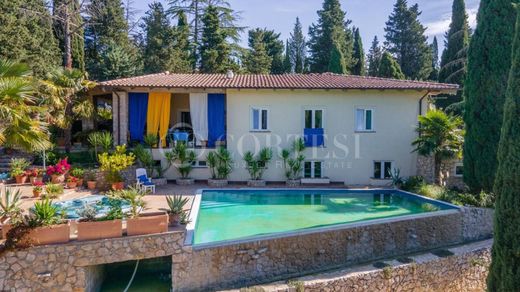 Villa a Perugia, Umbria