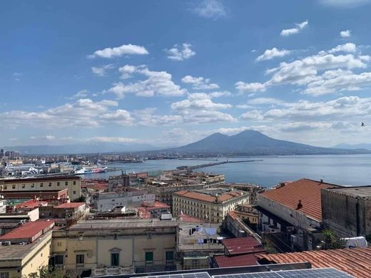아파트 / Naples, Napoli