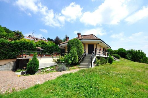 Villa in Pecetto, Turin