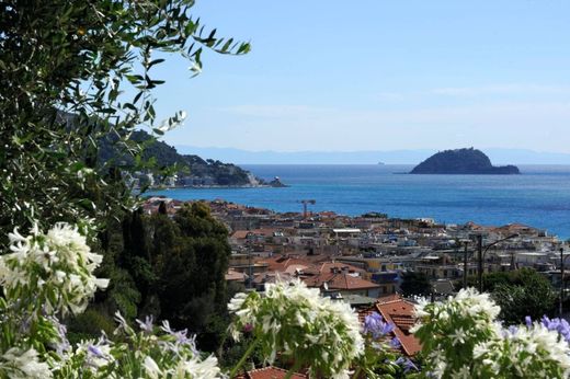 ‏דירת פנטהאוז ב  Alassio, Provincia di Savona