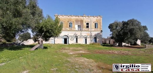 Landhuis in Carovigno, Provincia di Brindisi