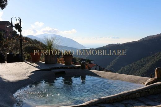 Willa w Recco, Provincia di Genova