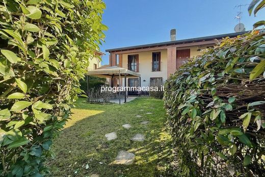 Villa in Segrate, Milan