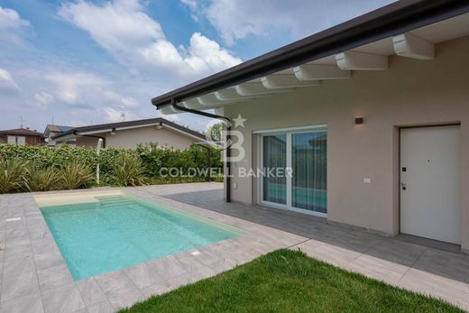 Villa in Lonato, Provincia di Brescia