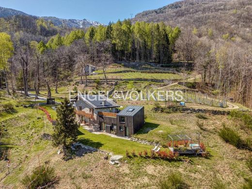 Villa in Gordona, Provincia di Sondrio