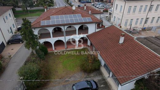 Villa - Trevenzuolo, Provincia di Verona