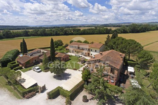 منزل ريفي ﻓﻲ Deruta, Provincia di Perugia