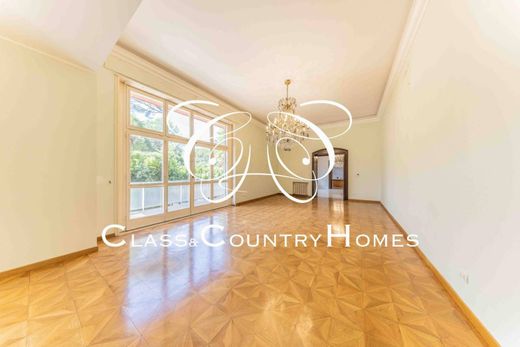 Apartment / Etagenwohnung in Rom, Latium