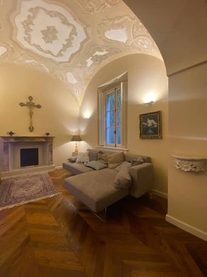 Apartment / Etagenwohnung in Piacenza, Provincia di Piacenza