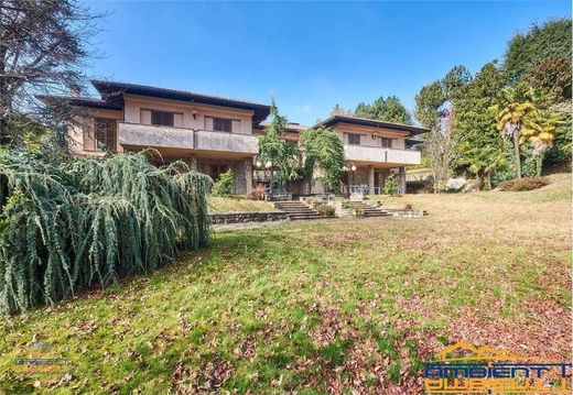 Villa - Sirtori, Provincia di Lecco