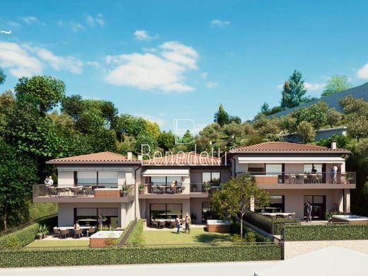 ‏דירה ב  Gardone Riviera, Provincia di Brescia