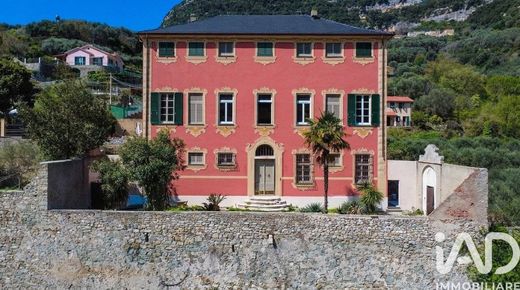 Appartement à Finale Ligure, Savone