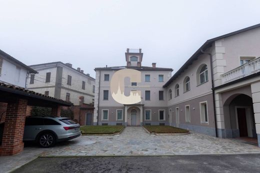 Villa in Revigliasco d'Asti, Provincia di Asti