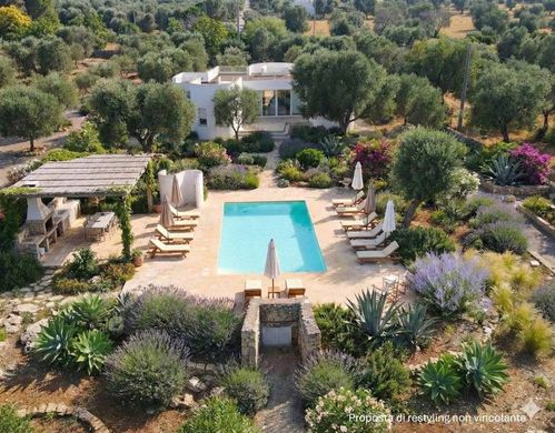 Villa in Carovigno, Provincia di Brindisi