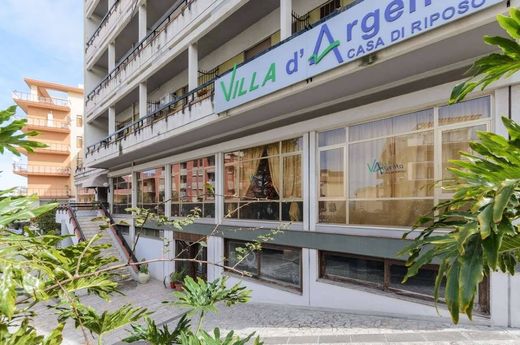 Hotel w Sant'Agata di Militello, Messina