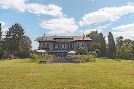 Villa a Besana in Brianza, Monza e Brianza