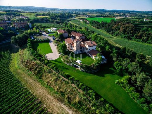 Villa Pozzolengo, Brescia ilçesinde