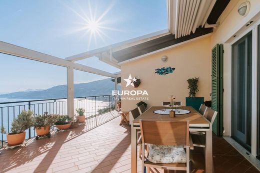 Penthouse in Ospedaletti, Provincia di Imperia