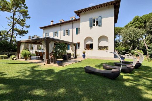 Villa in Massa, Provincia di Massa-Carrara