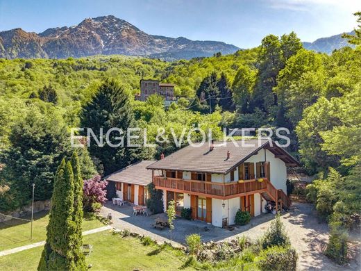 Villa in Colico, Provincia di Lecco