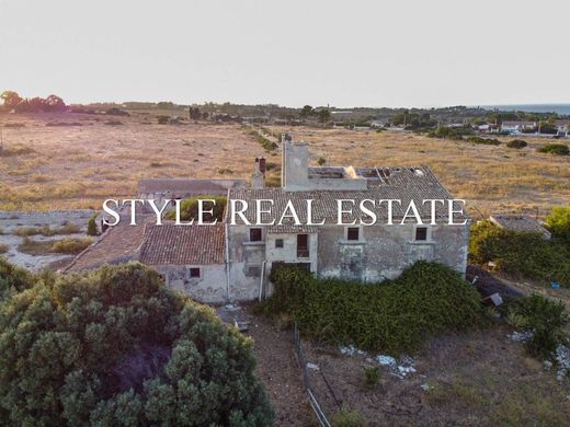 Country House in Syracuse, Sicily