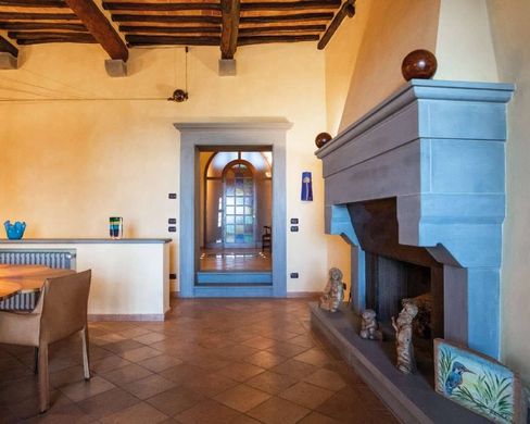 Complesso residenziale a Montalcino, Siena