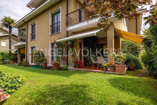 Apartamento - Varese, Provincia di Varese