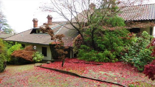 Villa a Lesa, Novara