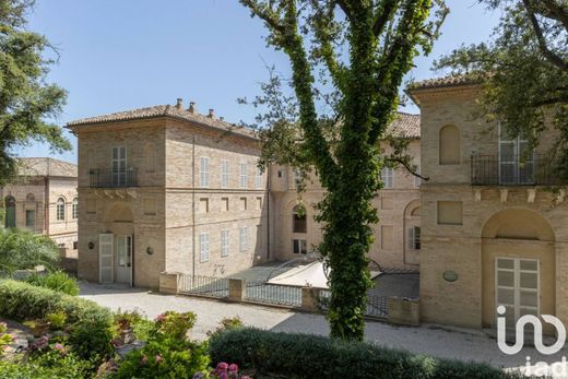 Villa Porto San Giorgio, Fermo ilçesinde