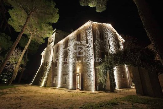 Kamienica w Montefiascone, Provincia di Viterbo