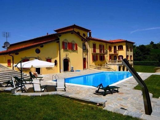 Villa Murazzano, Cuneo ilçesinde