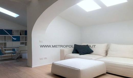 Apartment / Etagenwohnung in Parma, Provincia di Parma