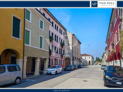 منزل ﻓﻲ Vicenza, Provincia di Vicenza