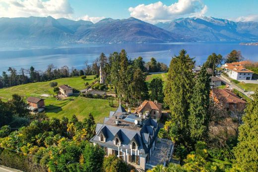 Villa in Luino, Provincia di Varese